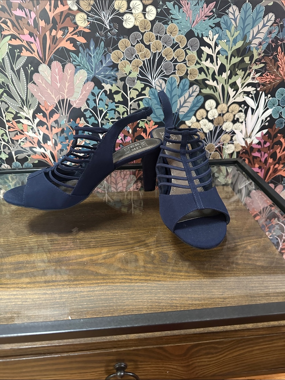 Naturalizer Women’s Navy Strappy Block Heel Sandals